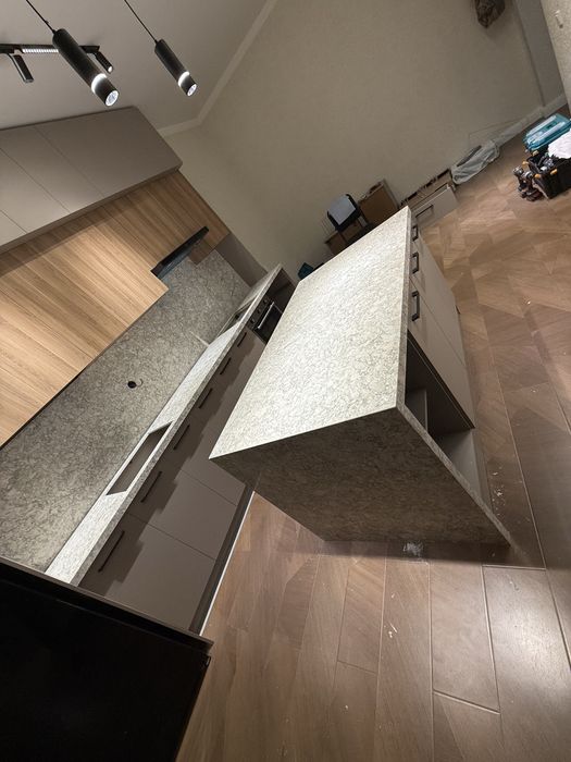 Столешница кварс и акрил