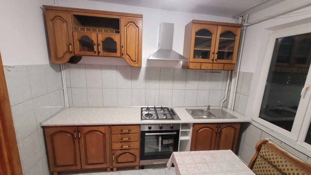 Inchiriez aparatament 3 camere Pascani