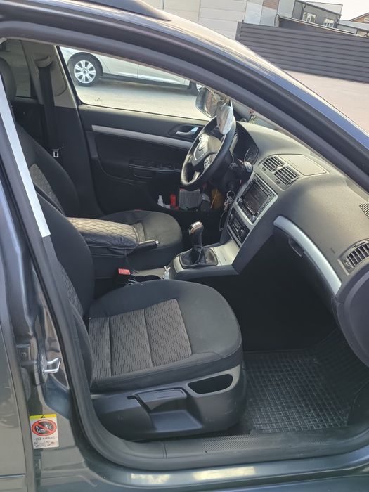 Vând Skoda Octavia