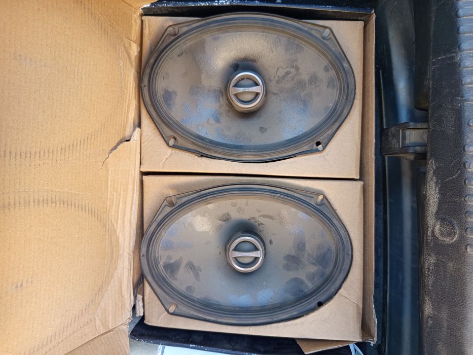 Продам колонки 2 штуки