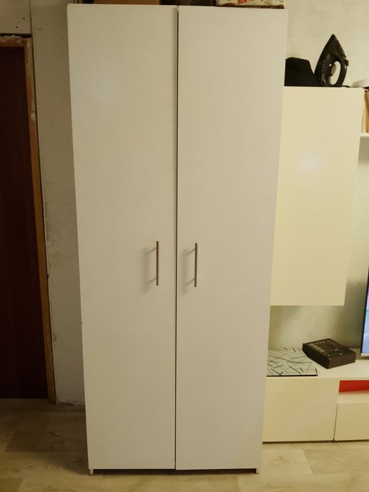 Продам шкаф для одежды