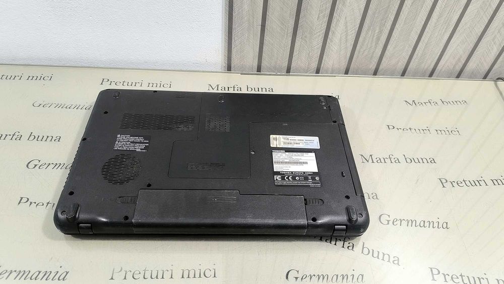 Laptop Core i3 - Toshiba Satellite C660 - functional, instalat
