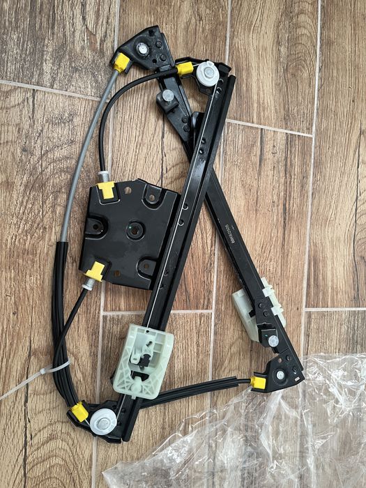Macara geam fata bmw f30