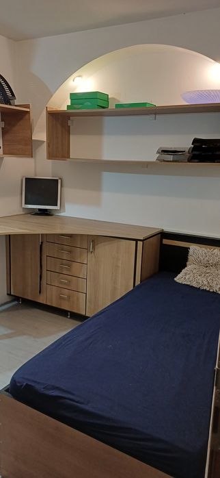 Închiriez o cameră  in apartament 4 camere