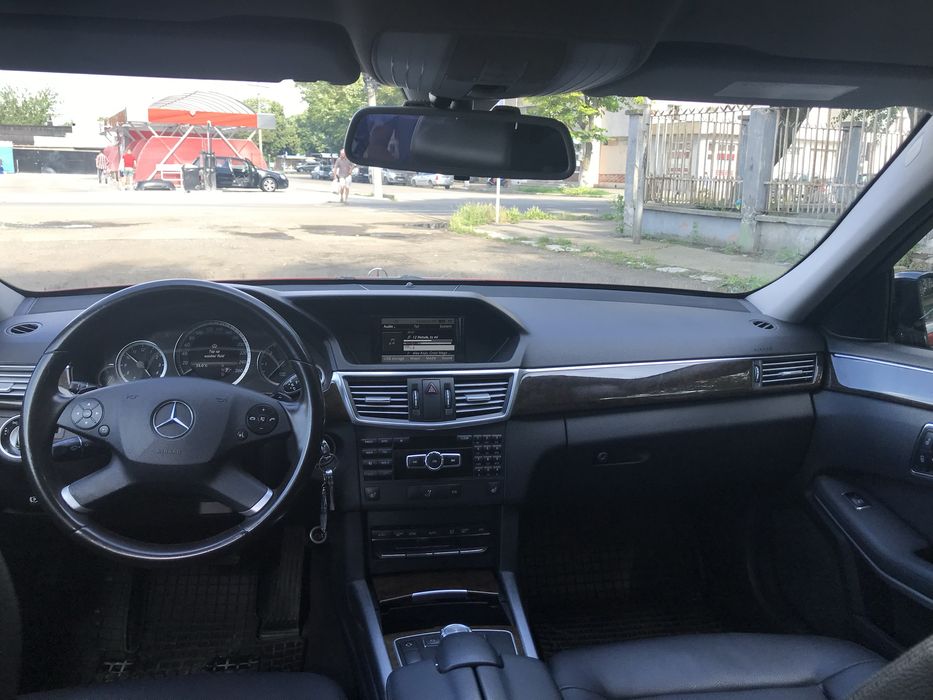 MERCEDES-BENZ E-Class 2012 — imagine 2