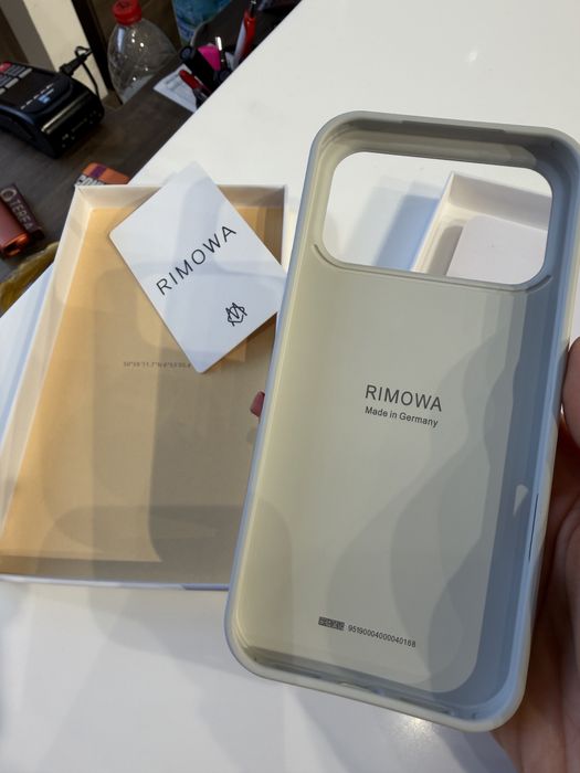 калъф case RIMOWA за iPhone 17 Pro Max – НОВ