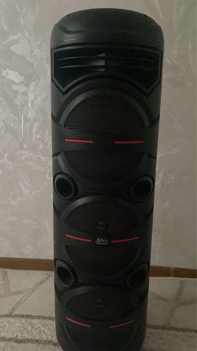Шкаф с партой и колонка