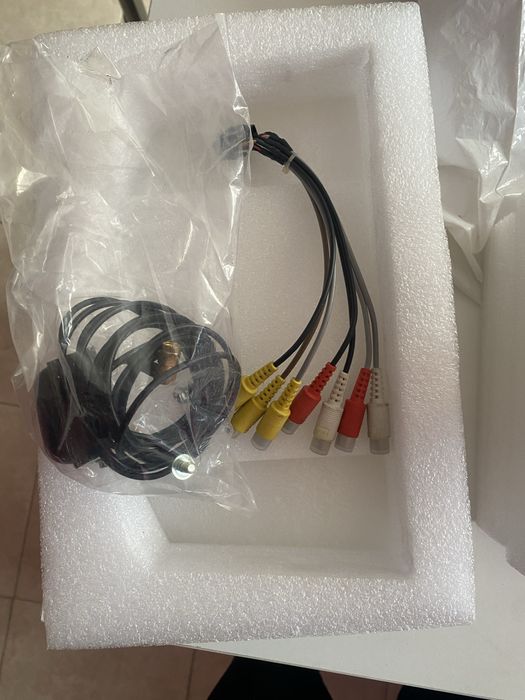 продам Магнитофон от рав4