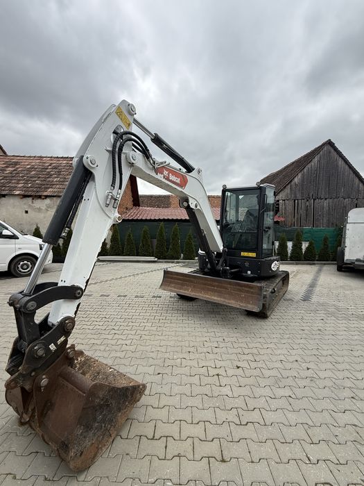 Vand excavator Bobcat E 55z an 2025