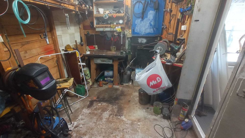 Продавам магазин