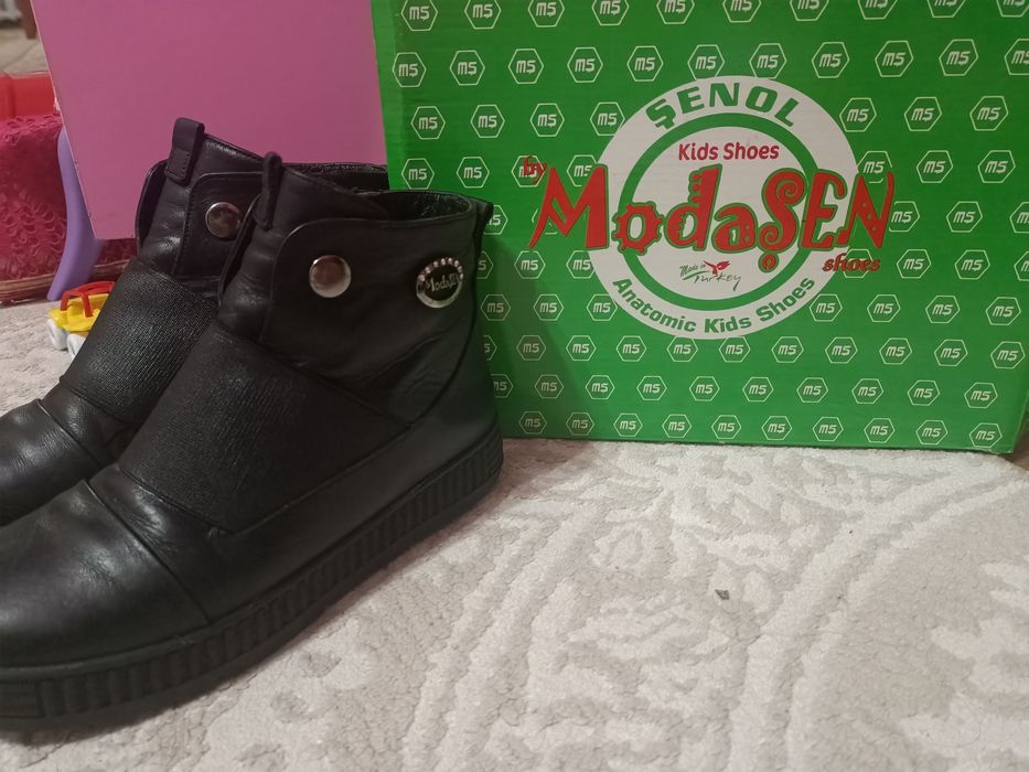 Продам полуботинки