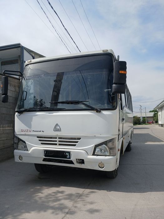 Isuzu aftobusi sotiladi tez va arzon narxlarda
