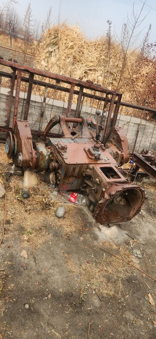 Т40 заднимос каробка сотилади