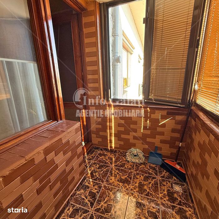 | Apartament cu 4 camere | CENTRU, Fata pe Valuri | 77.000 Euro |