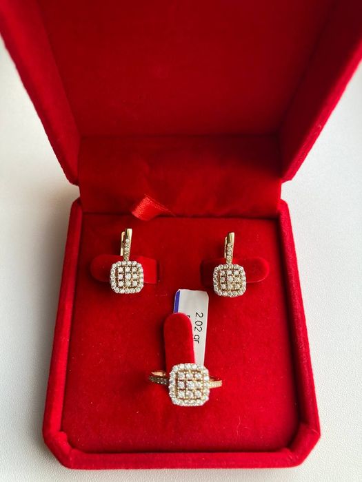 Шикарный золотой набор