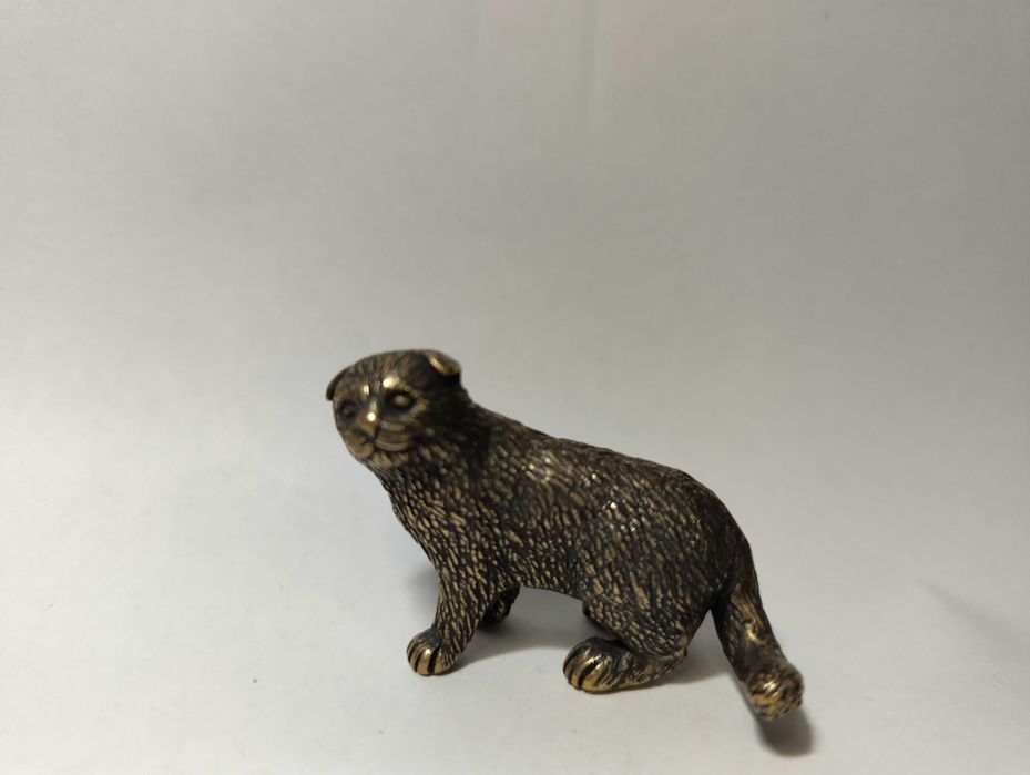 Бронзова статуетка