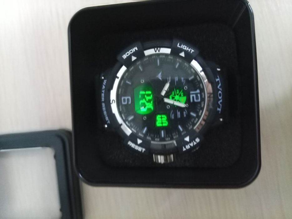 Часики серые водонепроницаемые