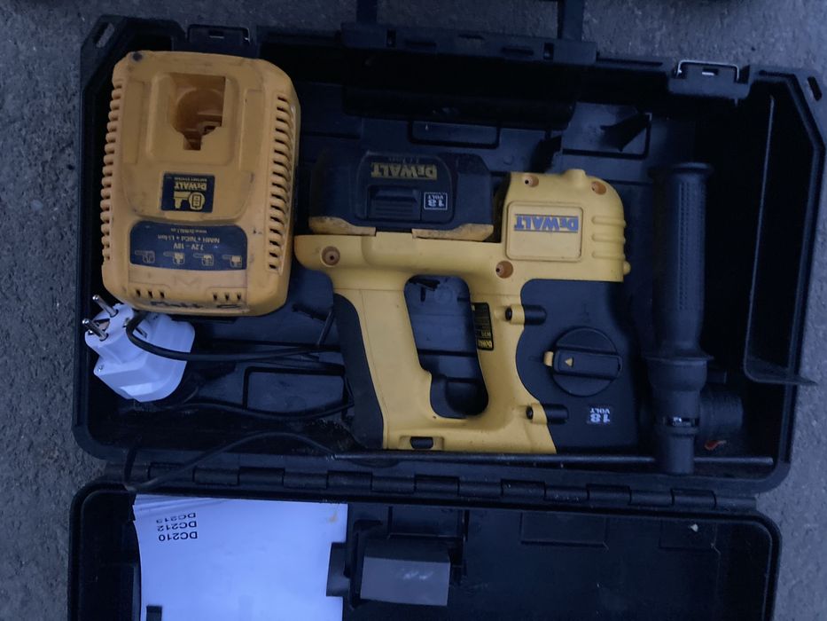 Rotopercutor Dewalt 18V DC212