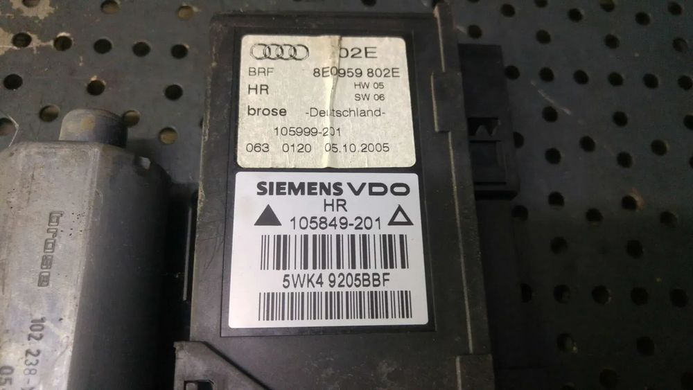 Motoras macara geam dreapta spate audi a4 b7 8e 8e0959802e 0130821766