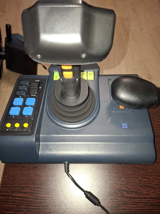 Hori Sistem de control al vehiculelor agricole, PC (Windows), USB, cu fir, set de volan / București/ TEL: 0769308726