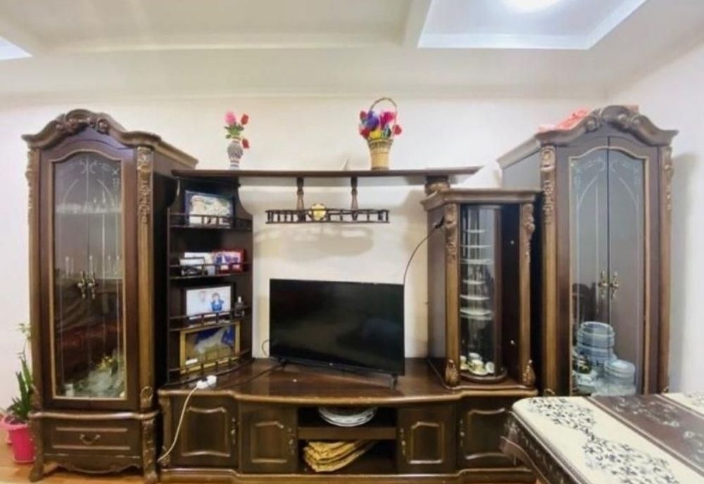 Горка для гостиной