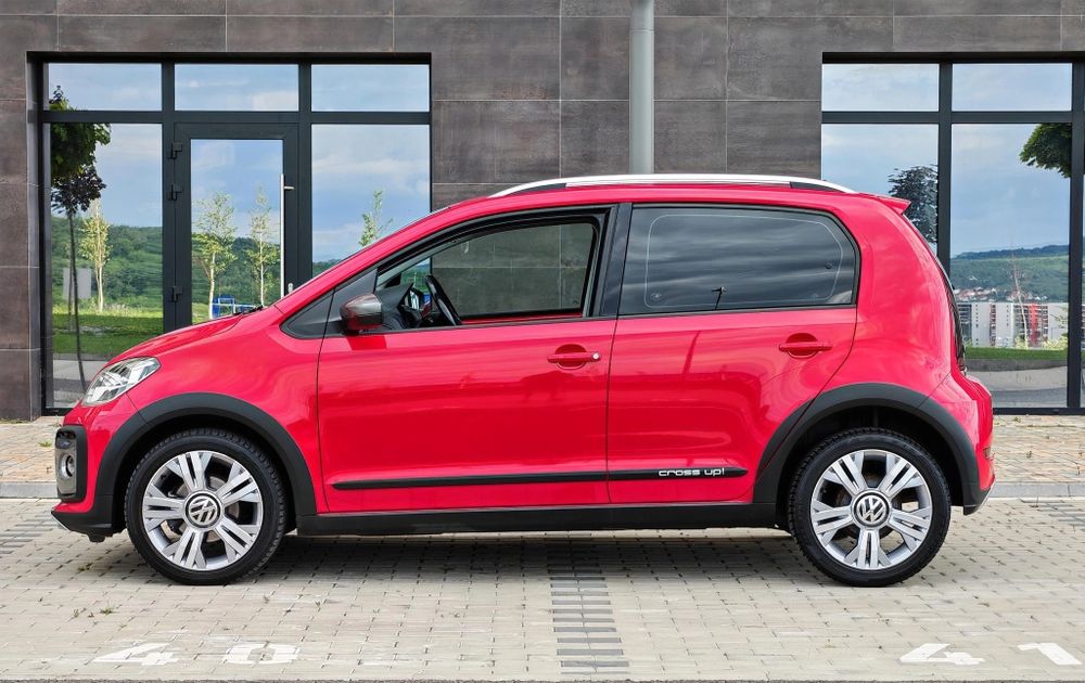 Volkswagen Cross UP / Automat / Benzina /