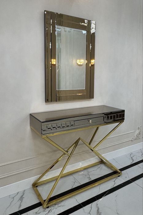 Консоль в прихожую