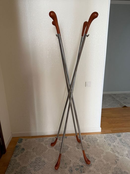 Зеркало, трюма, вешалка