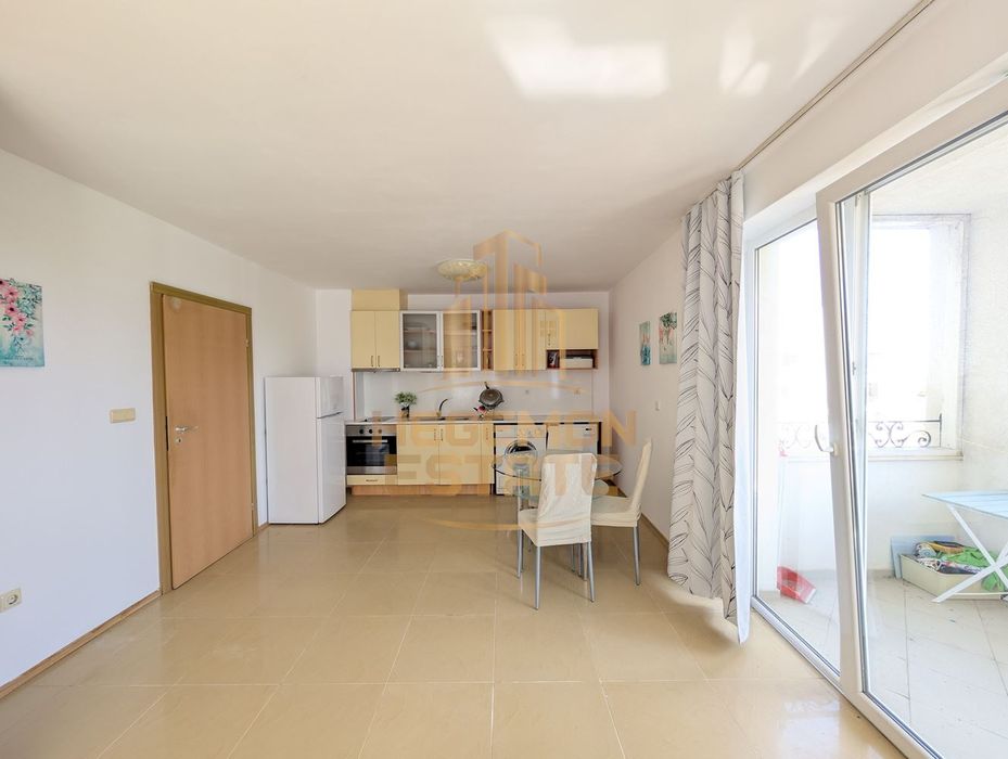 Продава се Двустаен апартамент в к.к. Св.Св. Константин и Елена - 75 кв.м за 1020 €/кв.м - Снимка #3