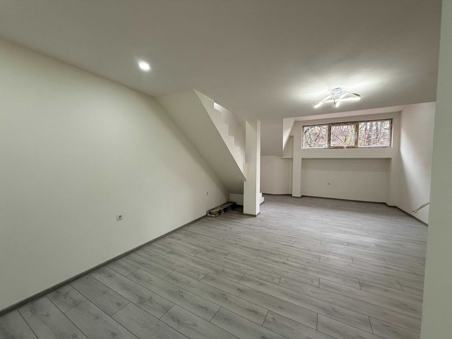 Продава се Тристаен апартамент в Габрово, Център - 132 кв.м за 556 €/кв.м - Снимка #2