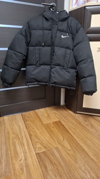 Продаю зимнюю куртку