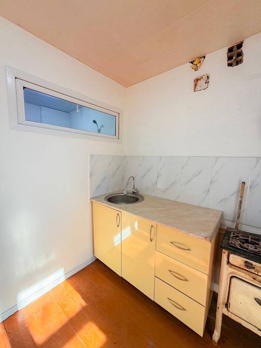 1/2/5 Буюк Ипак Йули 37м2 балкон 2х3 Кирпич Военный Госпиталь