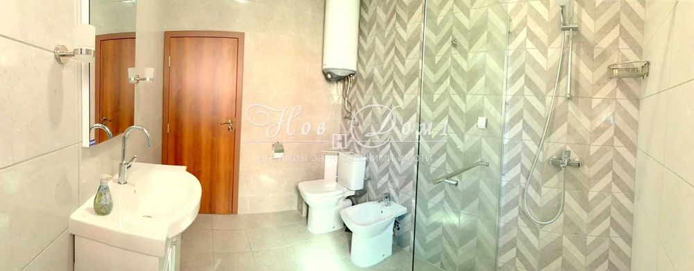 Продава се Къща в к.к. Св.Св. Константин и Елена - 600 кв.м за 3167 €/кв.м - Снимка #9