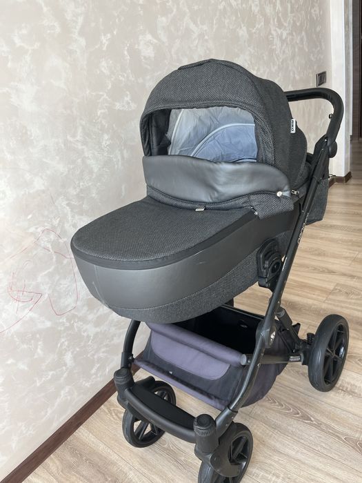 Продам детскую коляску Riko