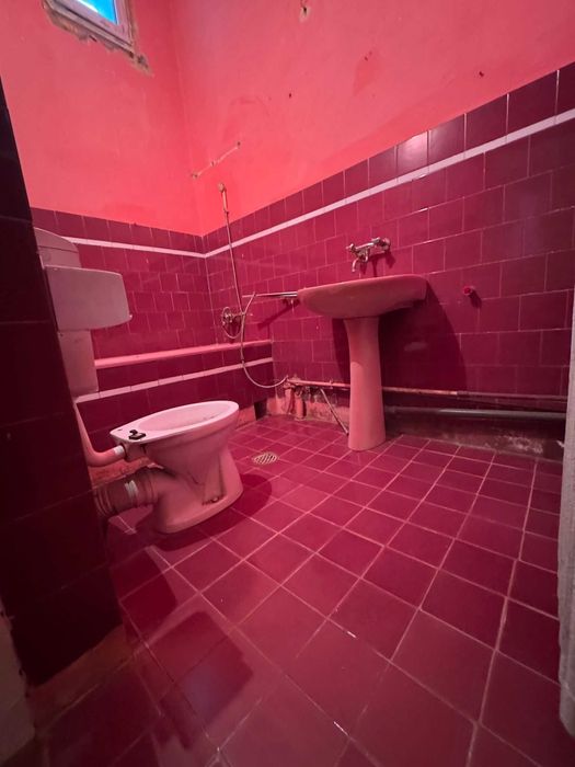 Vând casă și spațiu comercial în centrul orașului Gherla