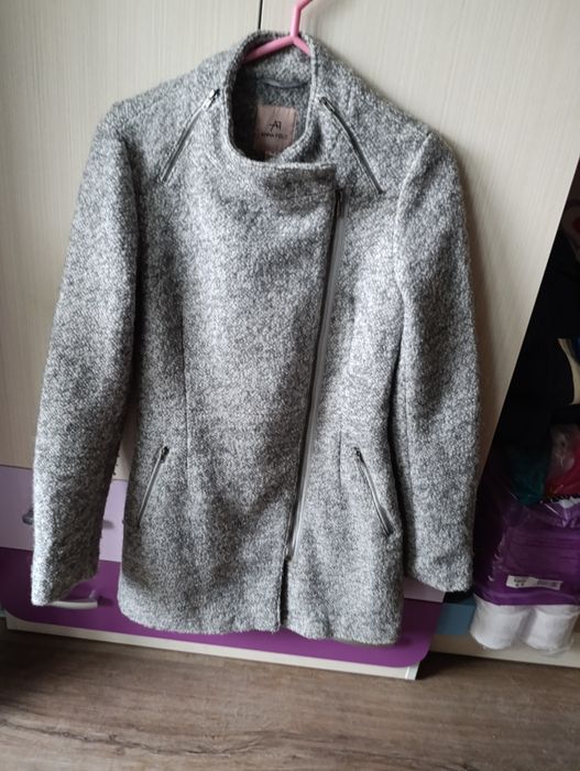 Намалям на 30лв.Много хубаво палтенце