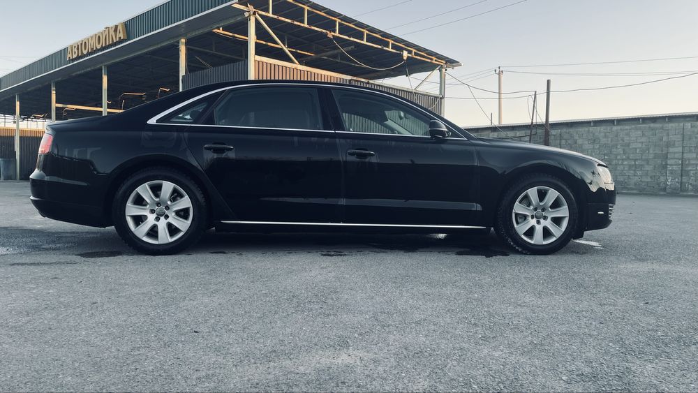 Автомобиль Ауди А8 лонг D4 кузов