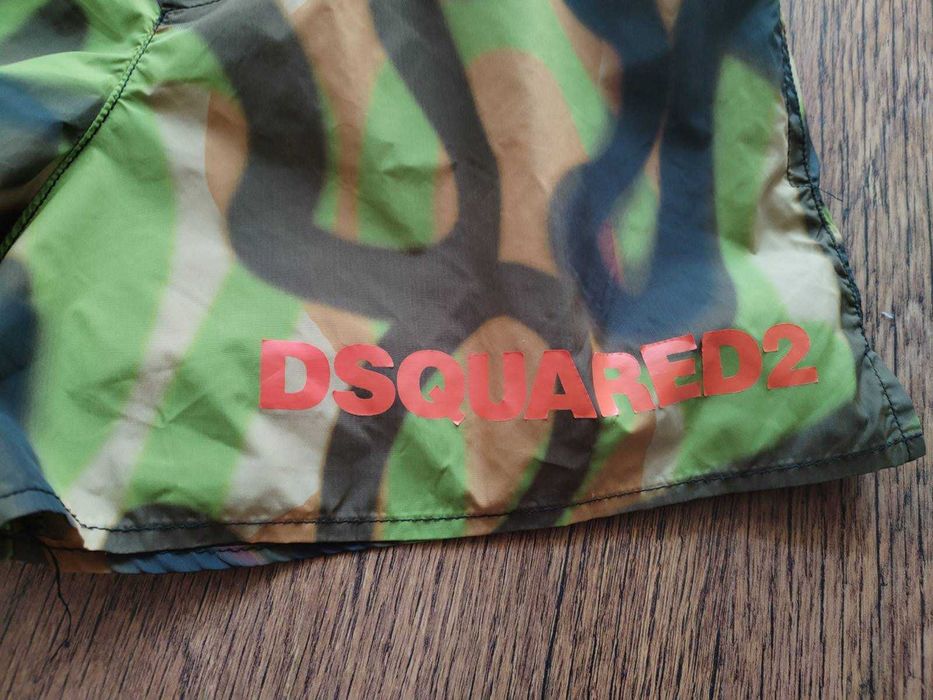 dsquared2 - страхотни юношески шорти 100% оригинал ЗАБЕЛЕЖКА ОТРЯЗАН БАНДАЖ ДОБРО СЪСТОЯНИЕ