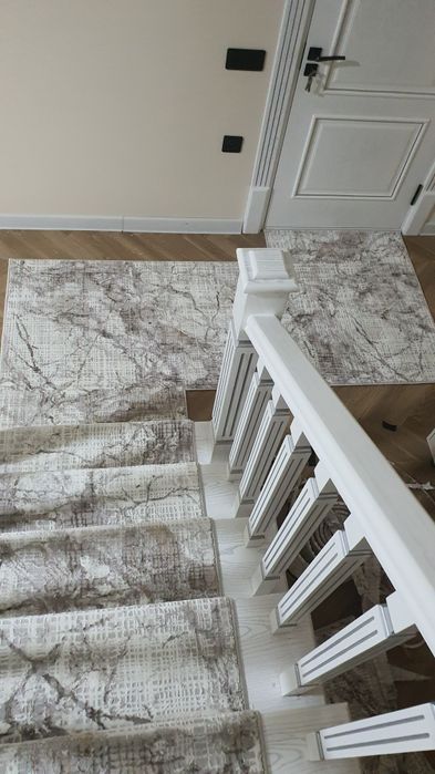 Gilam averlok qilish kesish tikish