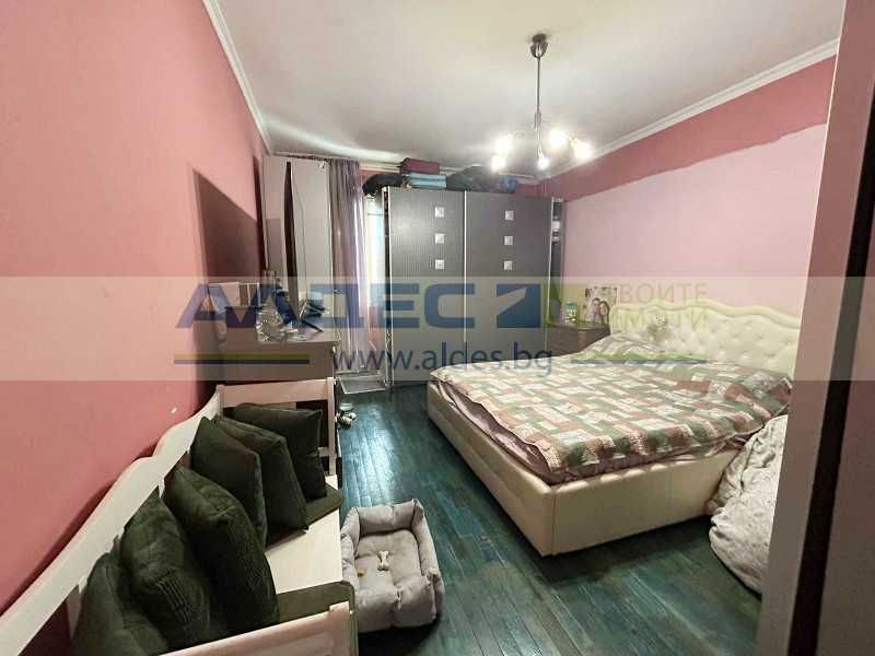 Обзаведен тристаен ап. в Младост 4!