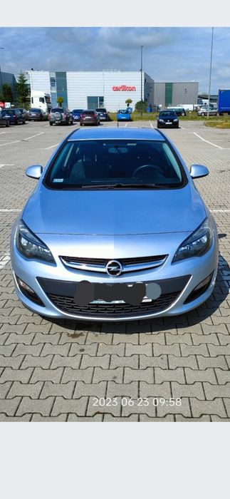 Dezmembrez opel astra j sedan/berlina