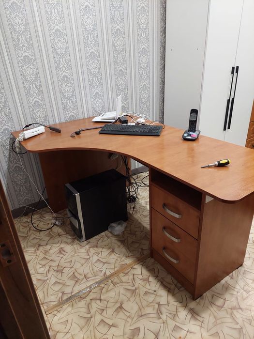 Компьютерный стол