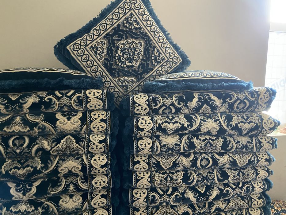 Maddona koʻrpacha yostiq bn