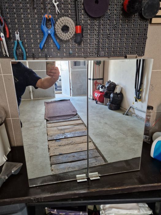 Vand dulap cu oglinda pentru baie