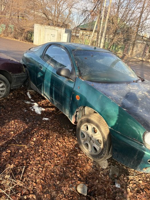 Mazda mx 3.      2.0 V6