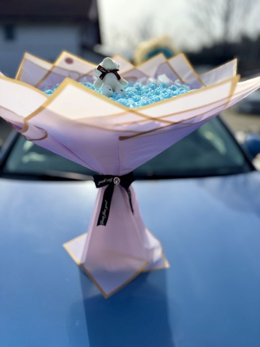 Buchete trandafiri spuma