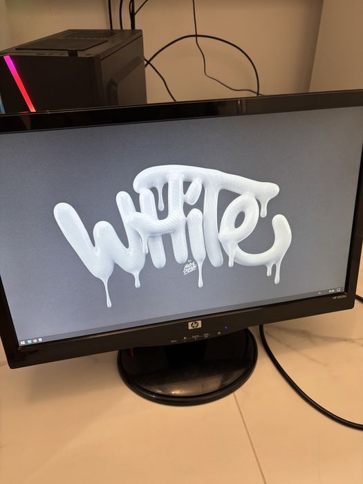 продам монитор hp