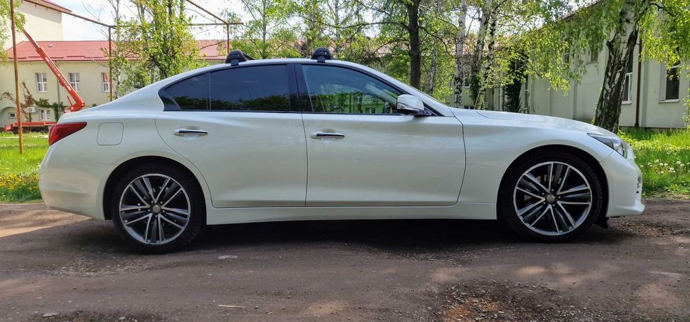 Infiniti Q50 2.0T