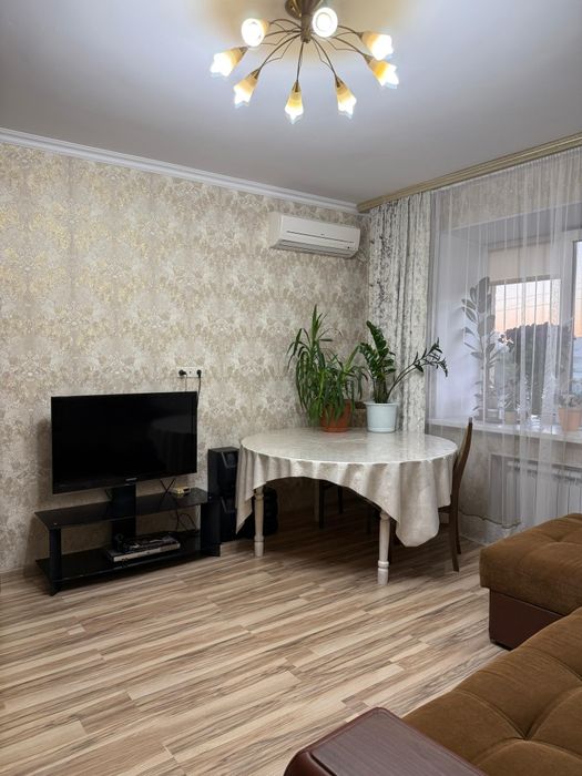 Пролас трёхкрмнатную квартиру