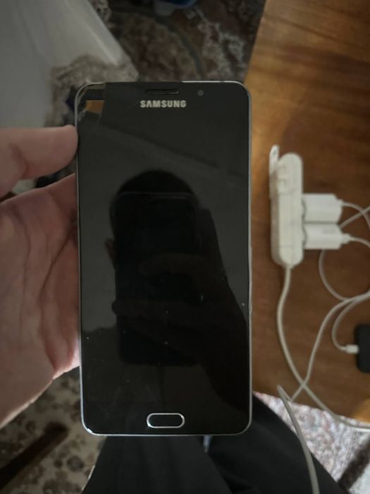 Samsung A9 (2017)